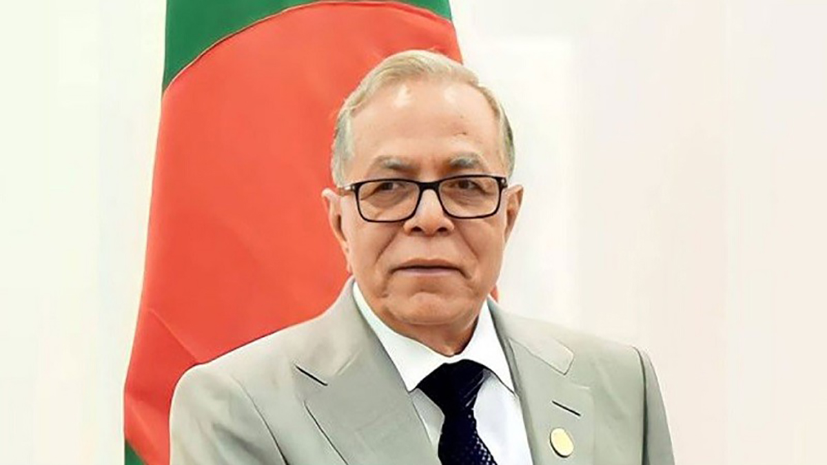 গোপনে দেশ ছাড়লেন সাবেক রাষ্ট্রপতি আবদুল হামিদ