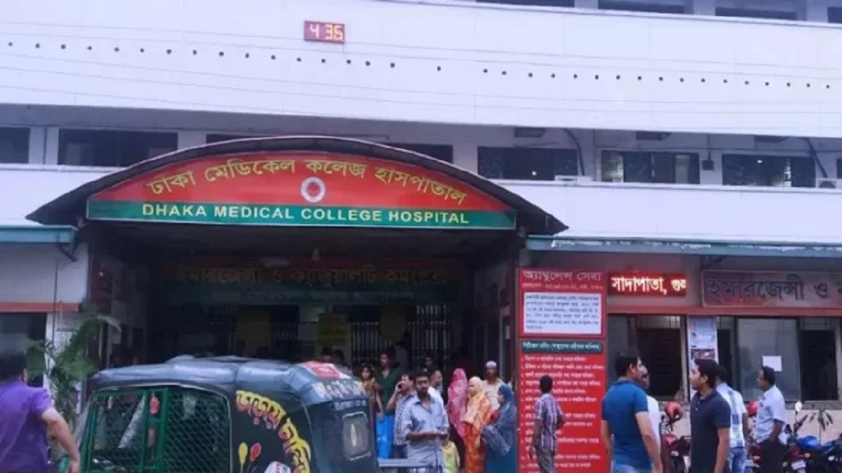 শান্তিনগর ফ্লাইওভারে গাড়িচাপায় অজ্ঞাত নারী নিহত