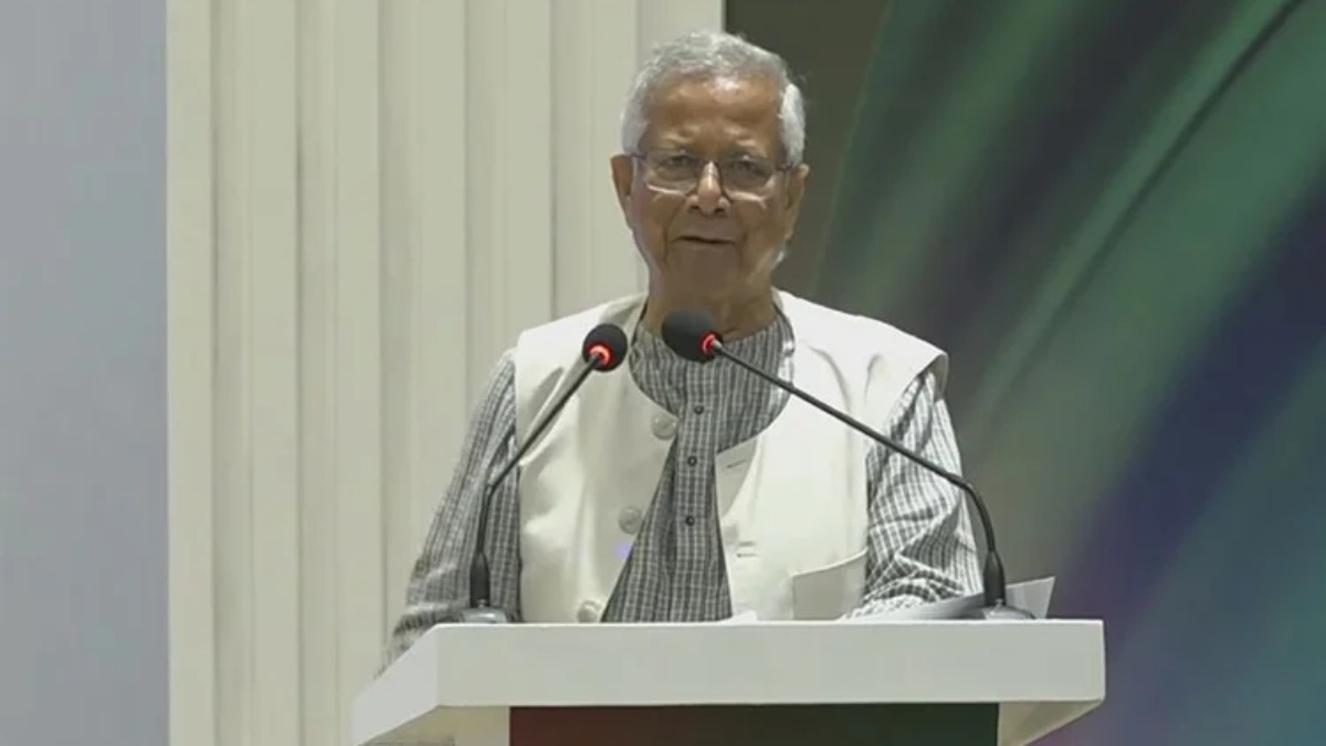 চীন-বাংলাদেশ ব্যবসা ও বিনিয়োগ সম্মেলনের উদ্বোধনী অনুষ্ঠানে বক্তব্য দেন প্রধান উপদেষ্টা।  ছবি: সংগৃহীত