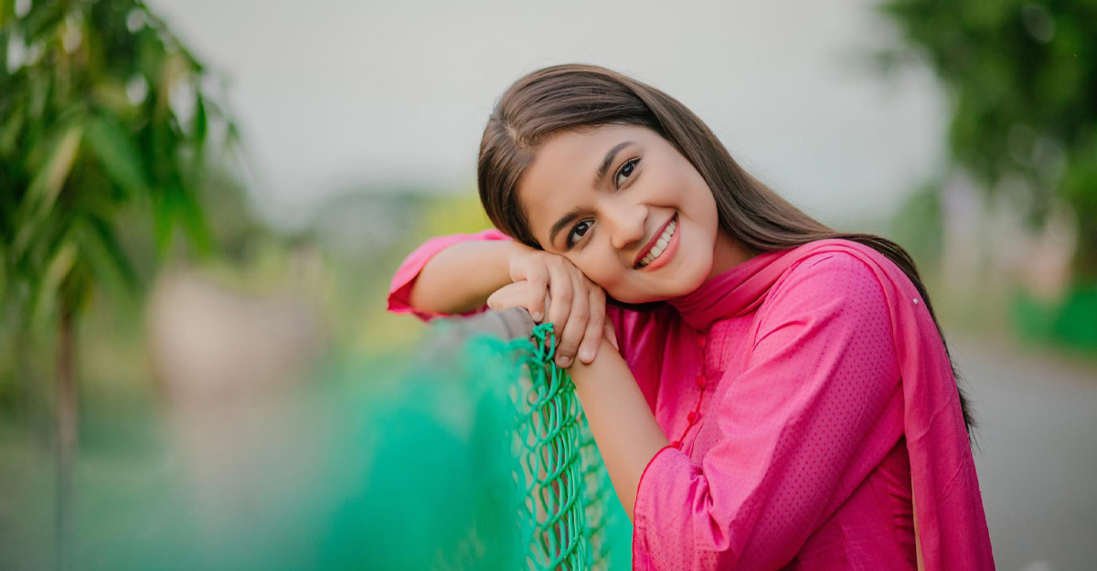 মনোনয়নকেই বড় করে দেখছেন সাদিয়া আয়মান, আছেন মেহজাবীনও