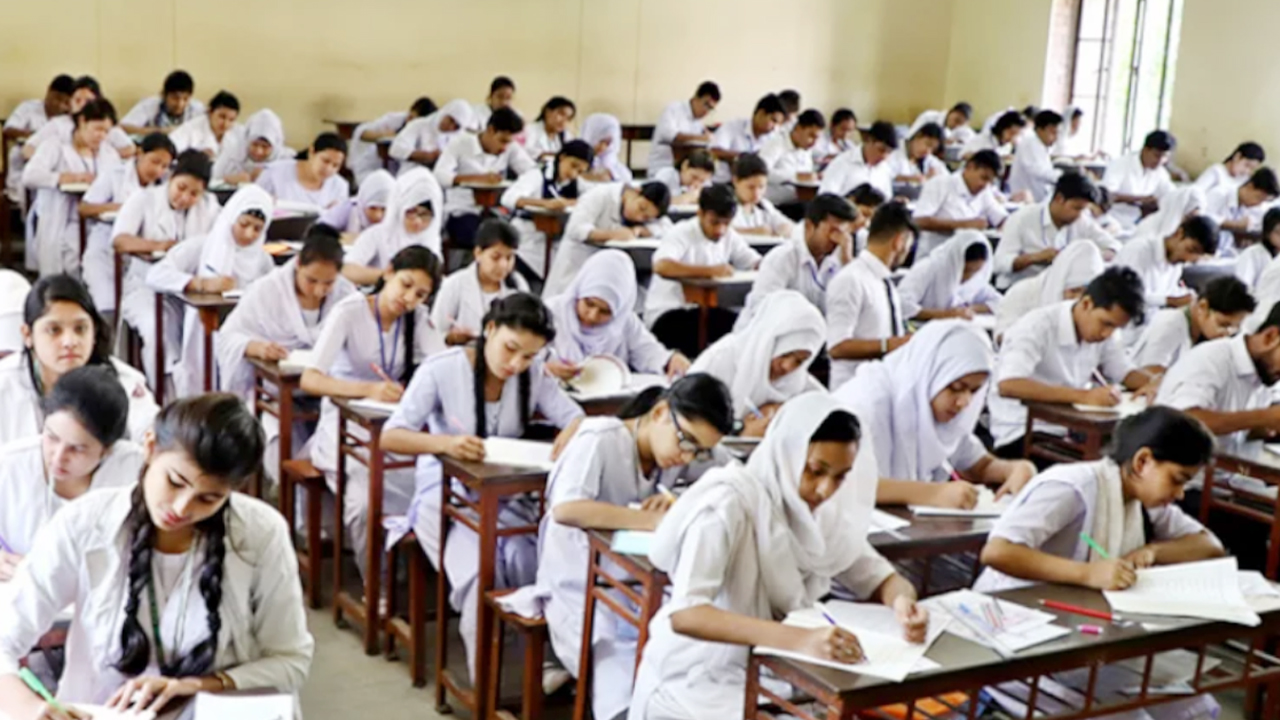 পরীক্ষার হল। ছবি- সংগৃহীত