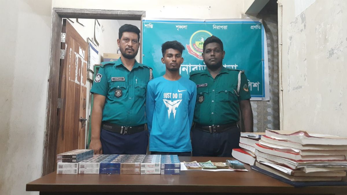 কোনাবাড়ীতে নকল সিগারেট বিক্রি করায় একজনকে গ্রেপ্তার। ছবি- রূপালী বাংলাদেশ