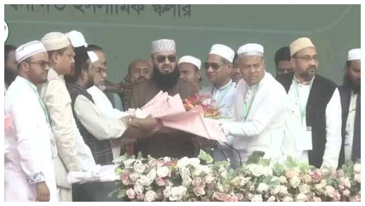 আলেমদের বিরুদ্ধে দাড়ালে দুনিয়াও শেষ, আখেরাতও শেষ: ড. আজহারী