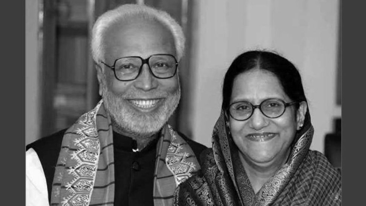 স্ত্রী নাসরিন সিদ্দিকীর সঙ্গে বঙ্গবীর কাদের সিদ্দিকী। ছবি- সংগৃহীত