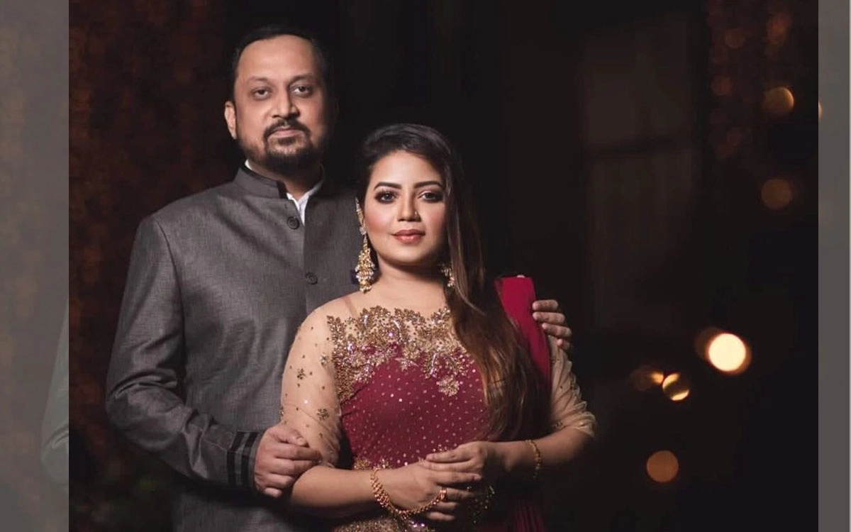 কণ্ঠশিল্পী দিলশাদ নাহার কনা ও তার স্বামী গোলাম মো. ইফতেখার গহীন। ছবি - সংগৃহীত