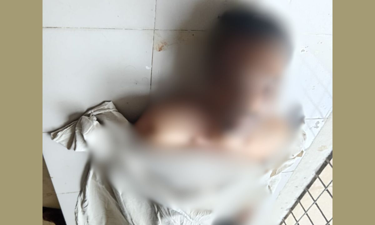 রাজৈর উপজেলা স্বাস্থ্য কমপ্লেক্সে ইতালি প্রবাসী হালিমের মরদেহ ফেলে পালিয়েছে তার দ্বিতীয় স্ত্রী। ছবি- রূপালী বাংলাদেশ