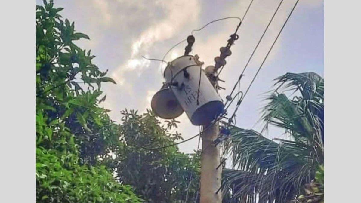 ট্রান্সফরমার চুরি করতে গিয়ে পিলারেই আটকে গেল দুই চোর