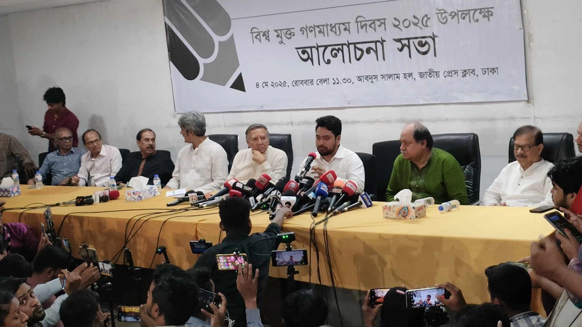 গণমাধ্যমে সরকারি হস্তক্ষেপ কমেছে : নাহিদ ইসলাম