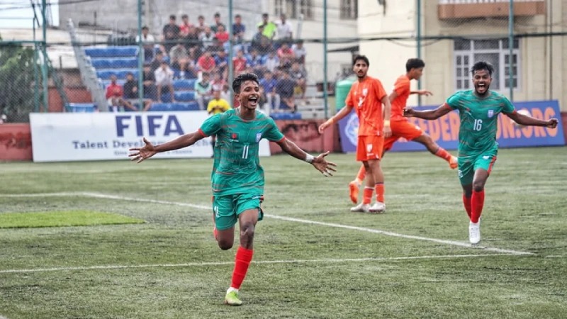 টাইব্রেকারে ভারতকে হারিয়ে ফাইনালে বাংলাদেশ