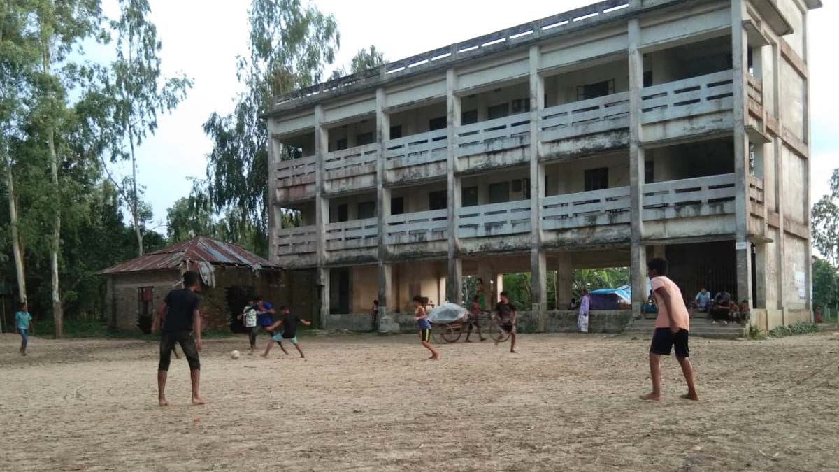 নওগাঁয় এক মাদ্রাসায় একজনই পরীক্ষার্থী, তিনিও ফেল!