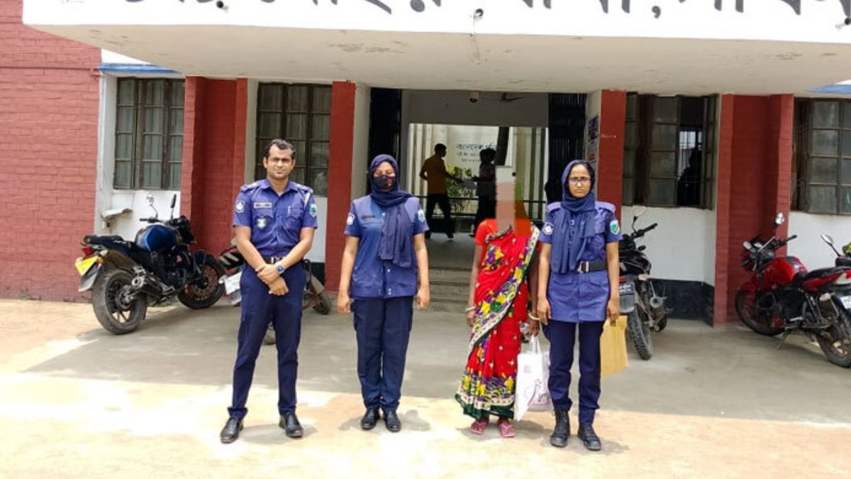 শ্রাবন্তী বিশ্বাসকে গ্রেপ্তার করেছে পুলিশ। ছবি: সংগৃহীত