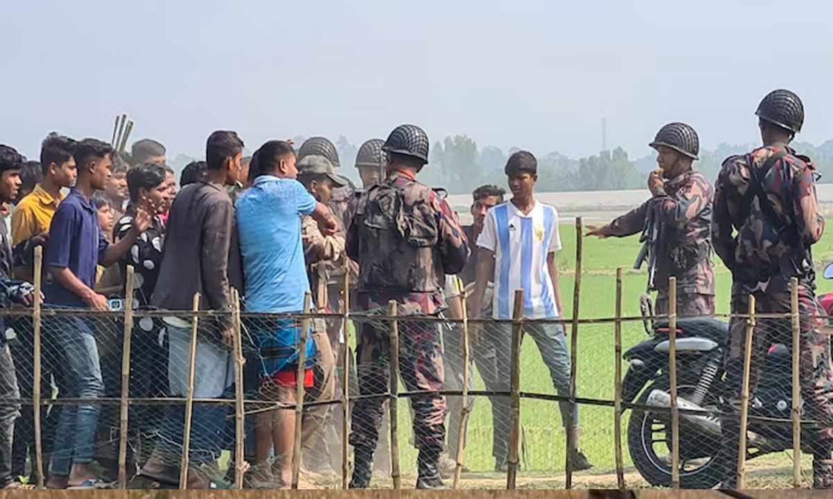 পুশইন ঠেকাতে সীমান্তে কঠোর অবস্থানে বিজিবি। ছবি- এএফপি