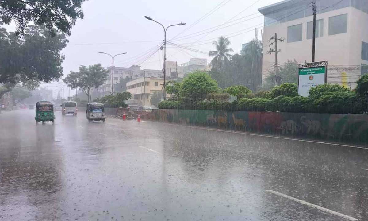 সকাল থেকেই রাজধানীতে বৃষ্টি হচ্ছে। ছবি- সংগৃহীত
