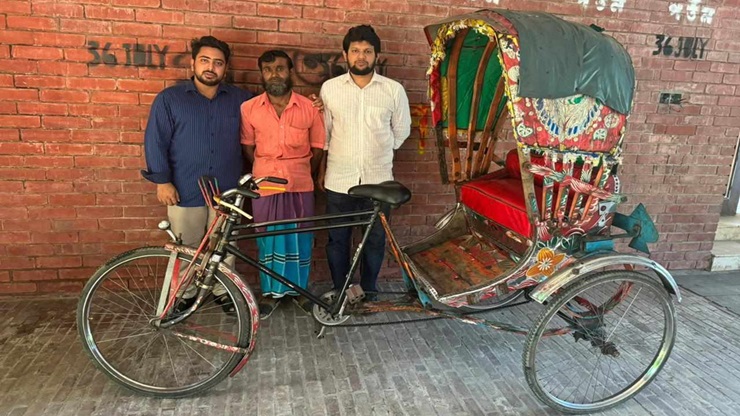 গোলাম নাফিজের দেহ বহনকারী রিকশাটির জায়গা হচ্ছে স্মৃতি জাদুঘরে