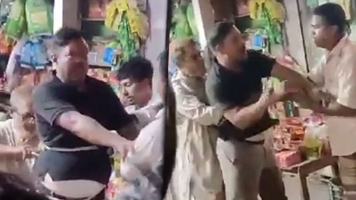সাতকানিয়ায় এক স্কুলের প্রধান শিক্ষককে প্রকাশ্যে পেটানো হয়। ছবি- রূপালী বাংলাদেশ