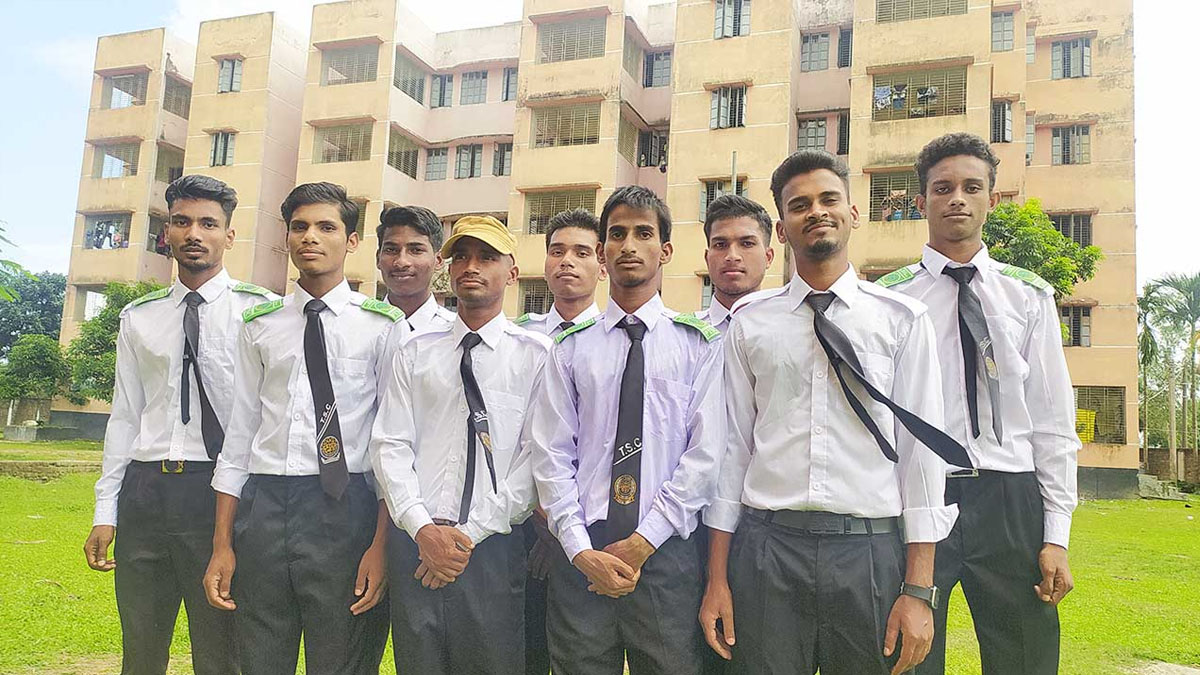 এসএসসি পাস করলো ১২ অনাথ কিশোর