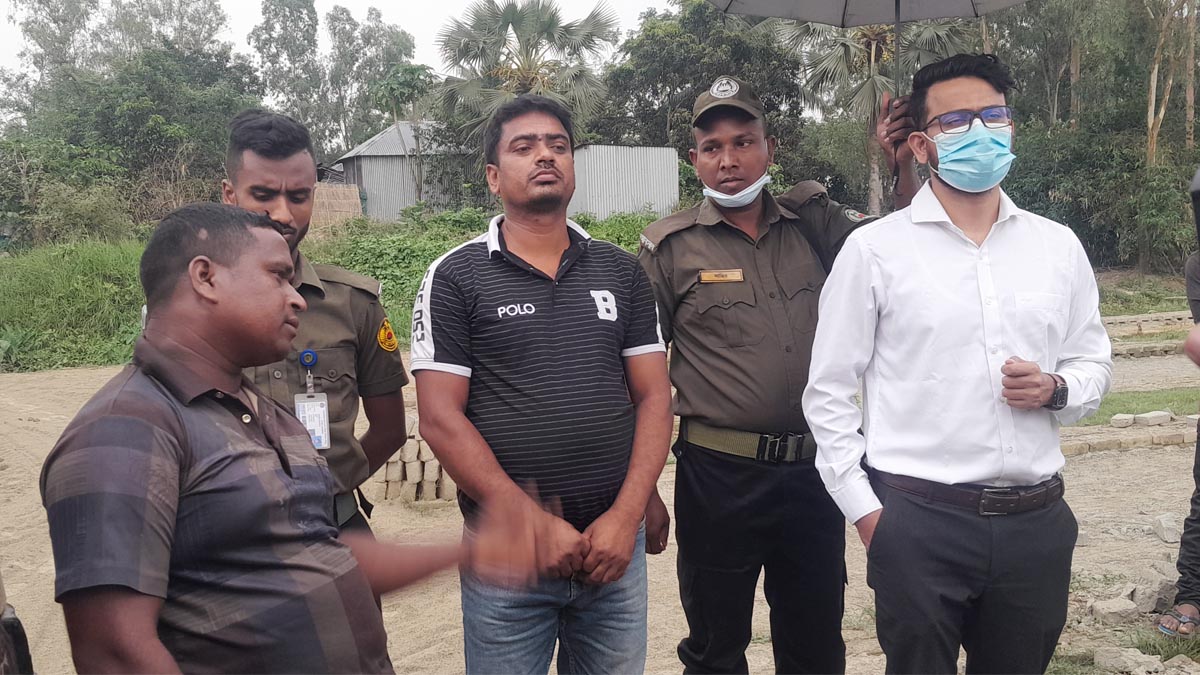 নাগরপুরে অবৈধভাবে মাটি কাটায় ভ্রাম্যমাণ আদালতের জরিমানা