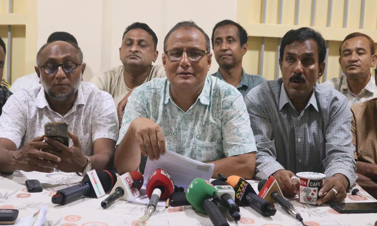 সংবাদ সম্মেলনে লিখিত বক্তব্য পাঠ করেন বিএনপির যুগ্ম সাধারণ সম্পাদক মো. পয়গাম আলী। ছবি- রূপালী বাংলাদেশ