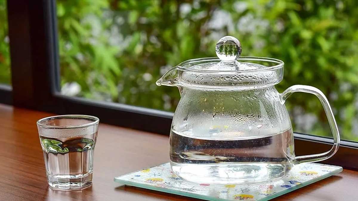 গরম পানি। ছবি- সংগৃহীত