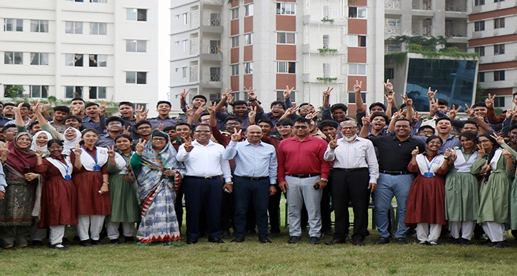 এসএসসি পরীক্ষায় মাইলস্টোন  কলেজের প্রশংসনীয় সাফল্য