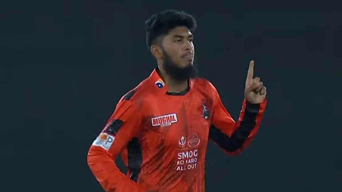 অভিষেকে দুর্দান্ত পারফরম্যান্স, প্রশংসায় ভাসছেন রিশাদ