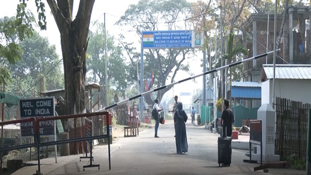 টানা ৮ দিন পর আখাউড়া স্থলবন্দরে আমদানি-রপ্তানি শুরু