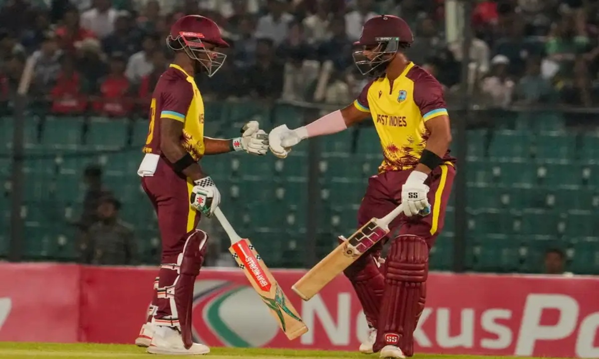 শাই হোপ ও আলিক আথানেজ। ছবি- সংগৃহীত