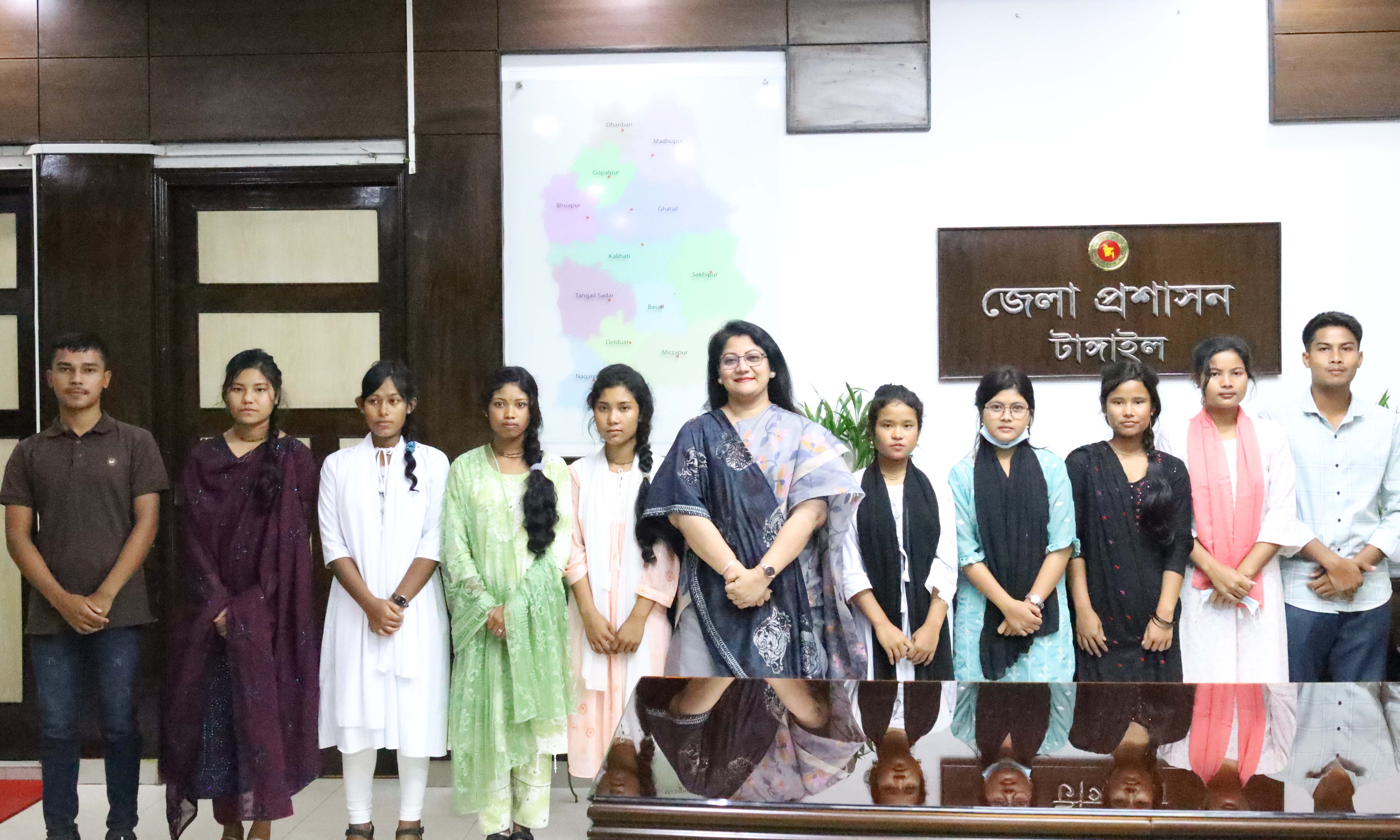 শিক্ষাজীবনে ফিরে আসা শিক্ষার্থীরা। ছবি- সংগৃহীত