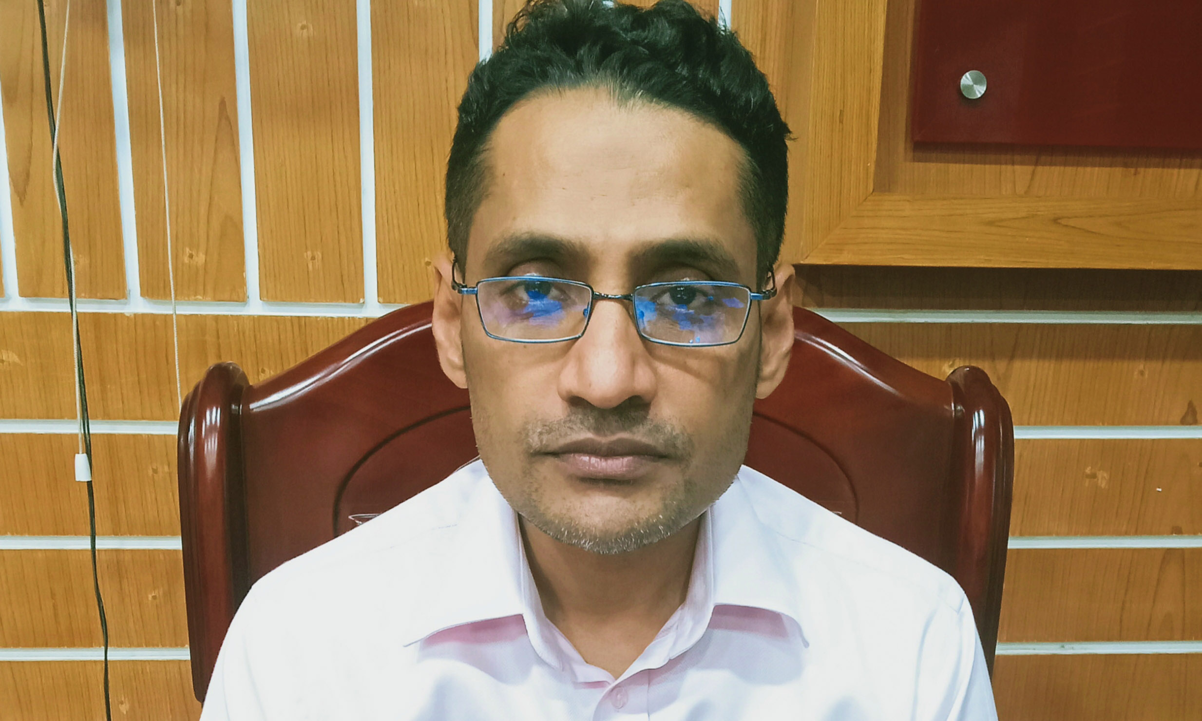 যশোর ২৫০ শয্যা জেনারেল হাসপাতালের তত্ত্বাবধায়ক ডা. হুসাইন শাফায়াত। ছবি : সংগৃহীত