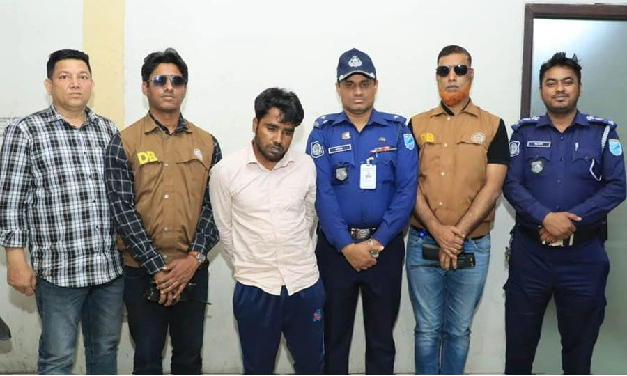 সৎ বাবা নিজেই হত্যা করেন তার কিশোরী কন্যাকে। ছবি : সংগৃহীত