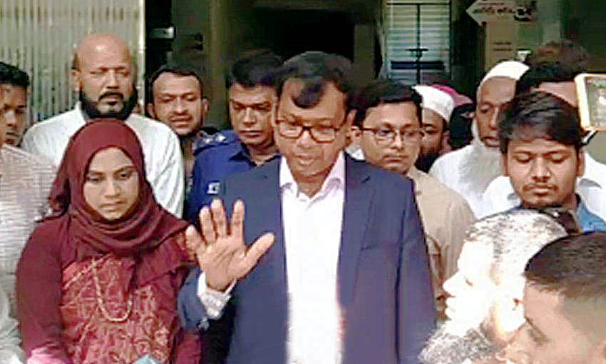 স্বাস্থ্য কমপ্লেক্স পরিদর্শনে সিলেটের জেলা প্রশাসক। ছবি- সংগৃহীত