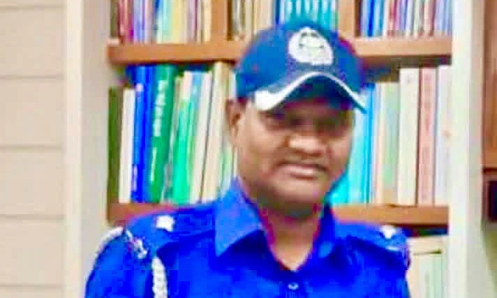 চৌগাছা থানার সাবেক ওসি ও বর্তমান ফরিদপুর ভাঙ্গা থানার ওসি আনোয়ার হোসেন। ছবি : সংগৃহীত