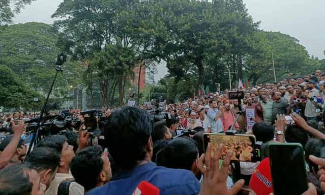 নতুন ২ কর্মসূচি আন্দোলনরত শিক্ষকদের। ছবি- সংগৃহীত