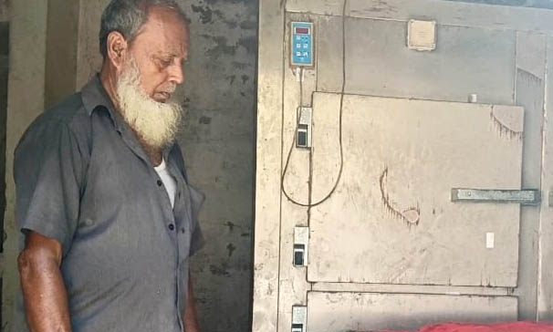 বিরোধে ঝরল নারীর প্রাণ। ছবি- রূপালী বাংলাদেশ