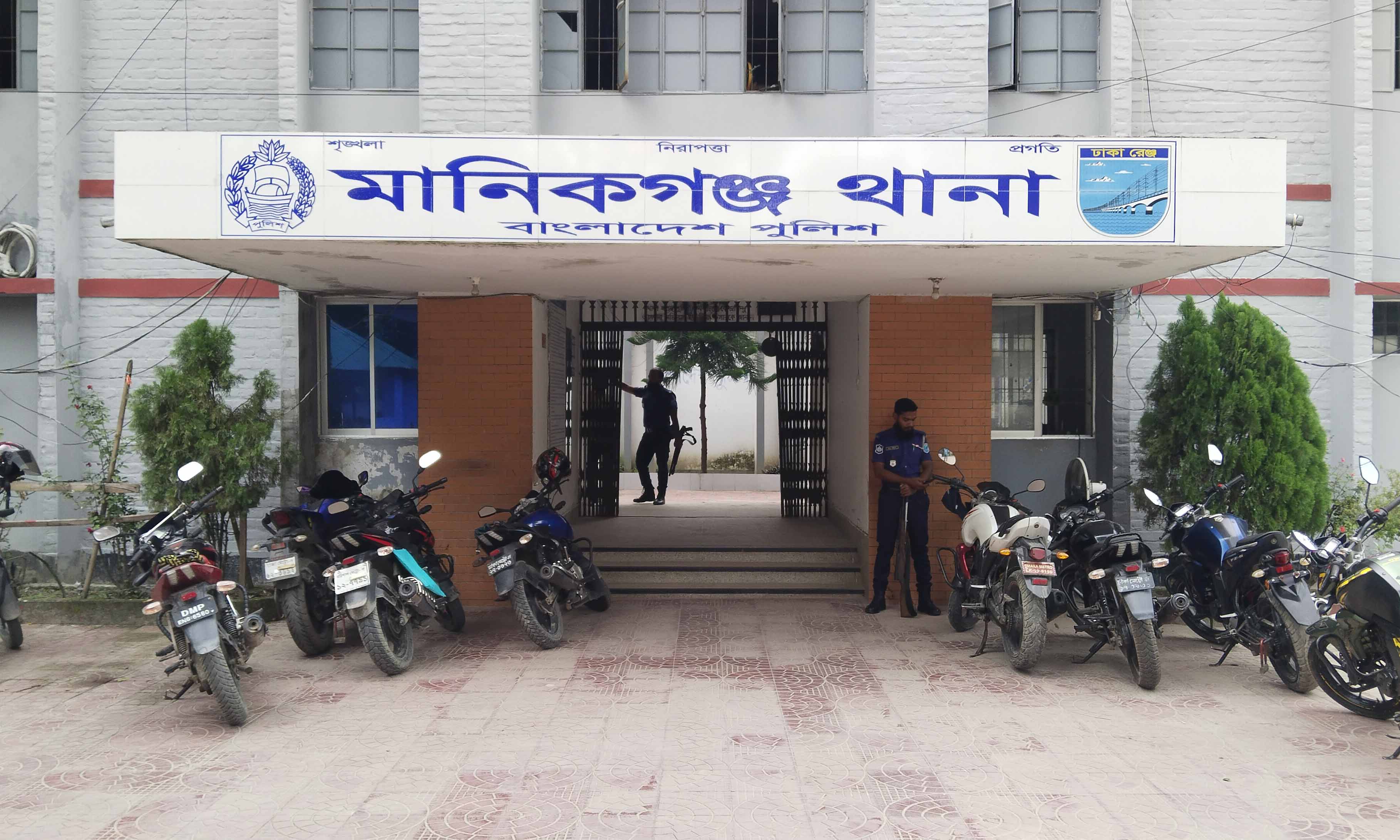 মায়ের মামলায় দুই সন্তান কারাগারে। ছবি- সংগৃহীত