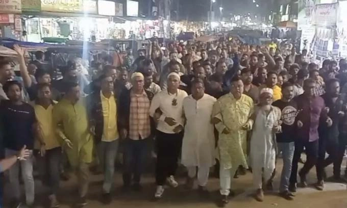 আনন্দ মিছিল