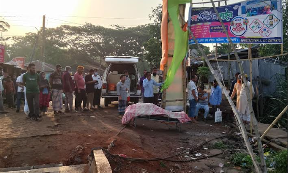 মরদেহ উদ্ধার। ছবি : রূপালী বাংলাদেশ