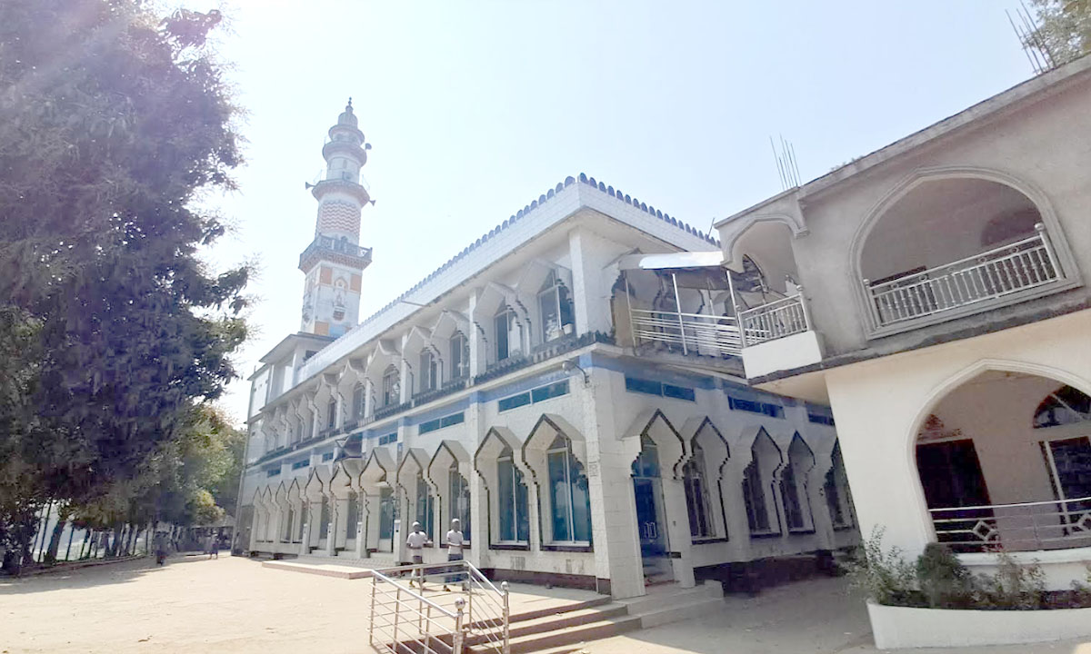 চাঁদপুর সদর উপজেলার বাগাদি ইউনিয়নের ঐতিহ্যবাহী মমিনপুর মাদ্রাসা। ছবি : রূপালী বাংলাদেশ