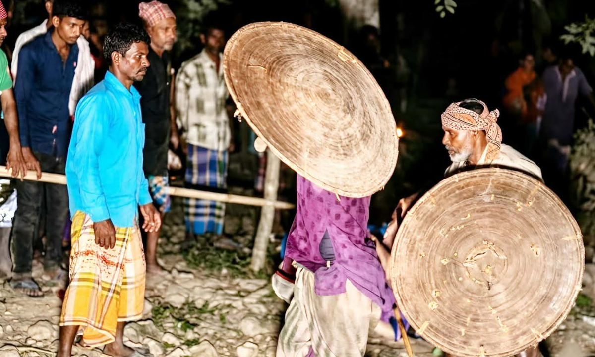 বিএনপির দুই গ্রুপের সংঘর্ষ। ছবি : রূপালী বাংলাদেশ