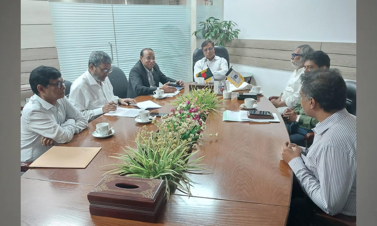ইউজিসি চেয়ারম্যানের সঙ্গে বাউবি উপাচার্যের সৌজন্য সাক্ষাৎ। ছবি : রূপালী বাংলাদেশ