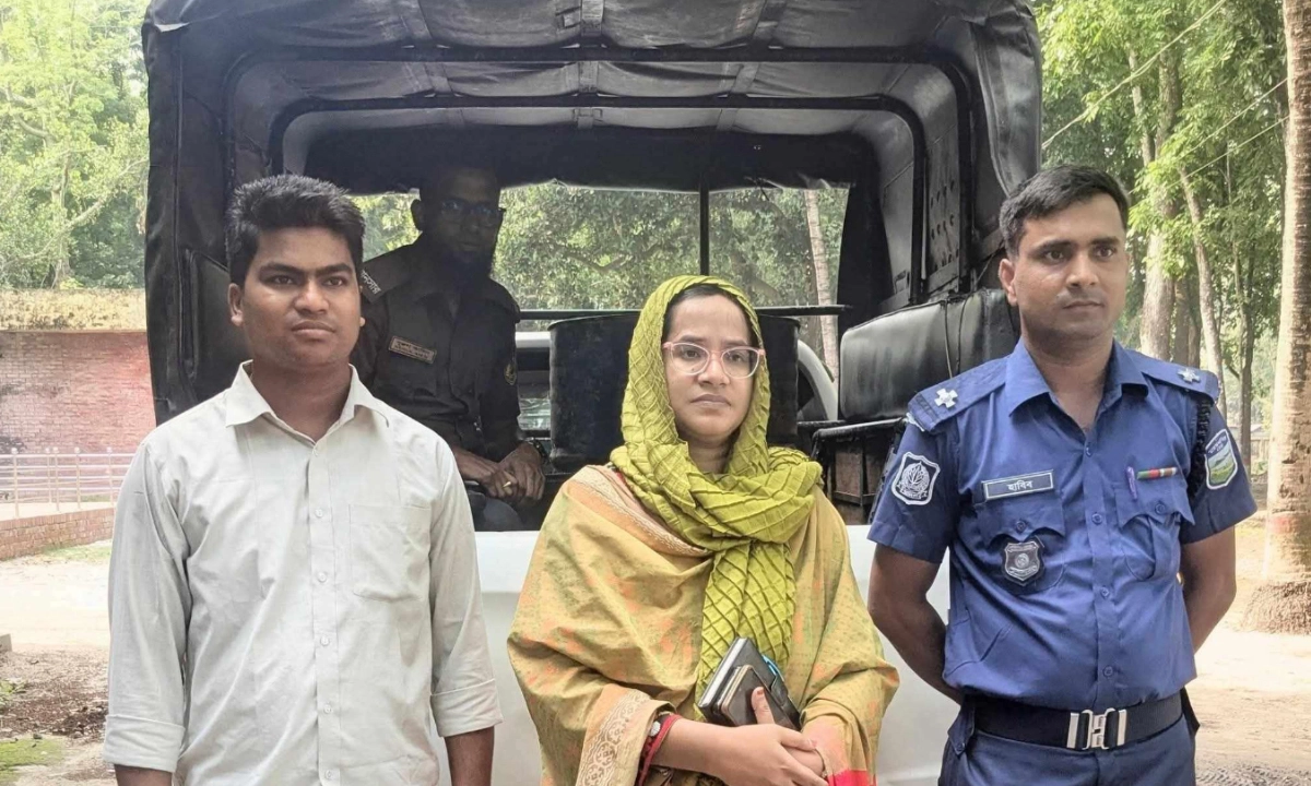 ধানখেত থেকে ড্রাম ভর্তি অকটেন উদ্ধার। ছবি : রূপালী বাংলাদেশ