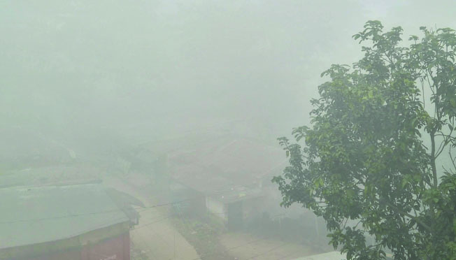 শীতের থাবায় দিনাজপুর, তাপমাত্রা ১০ ডিগ্রি