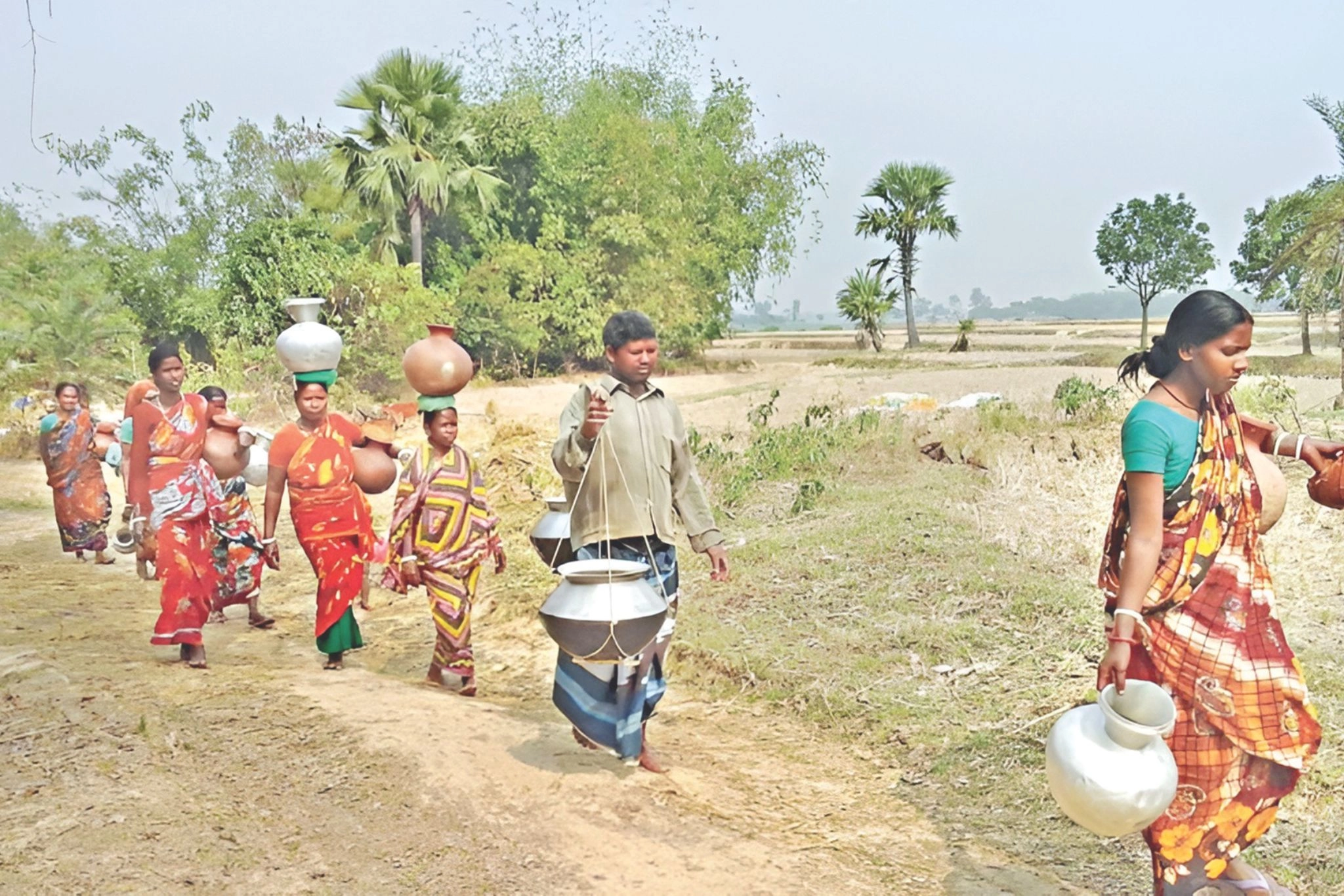 পানির খোঁজে মাইলের পর মাইল