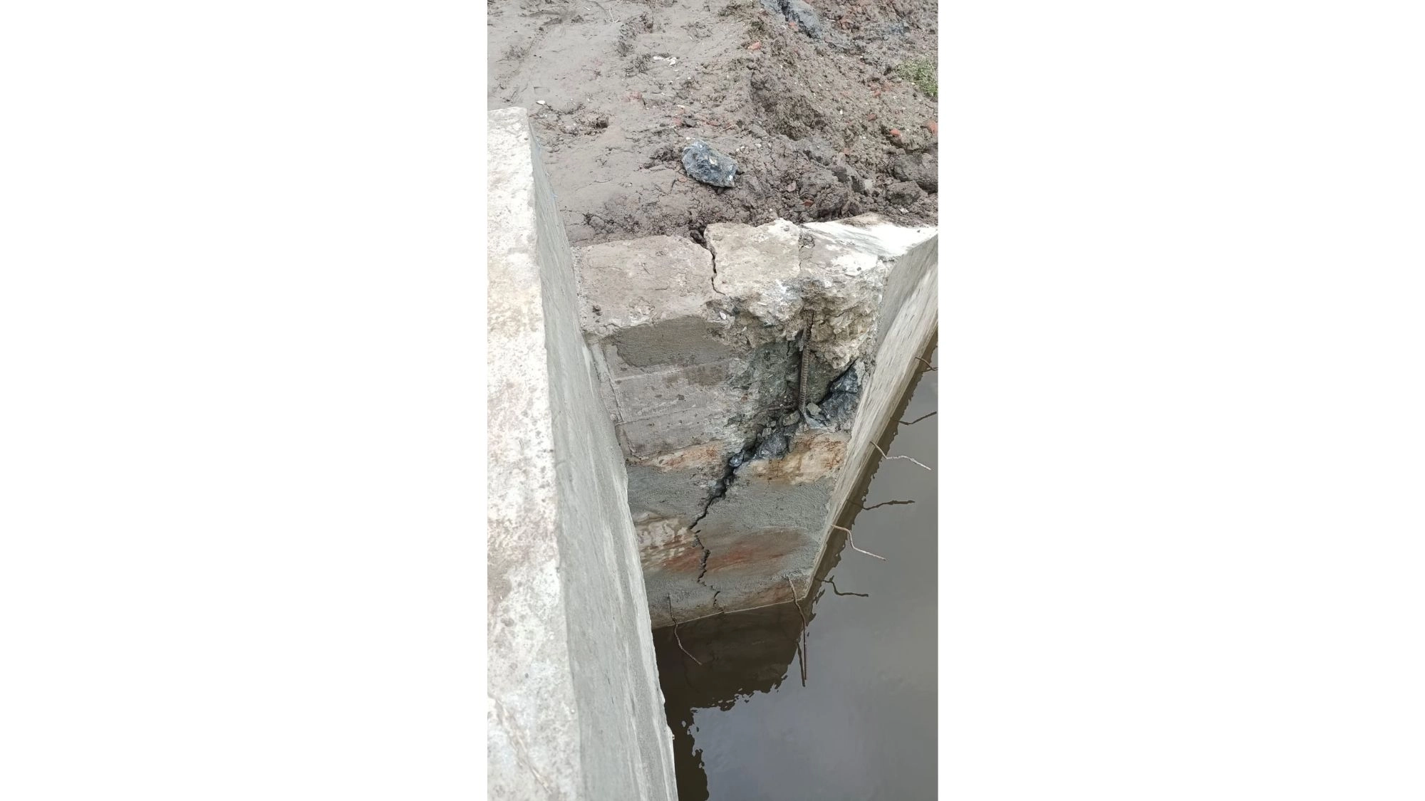 মেগা প্রকল্পের কোটি টাকার লুটপাট