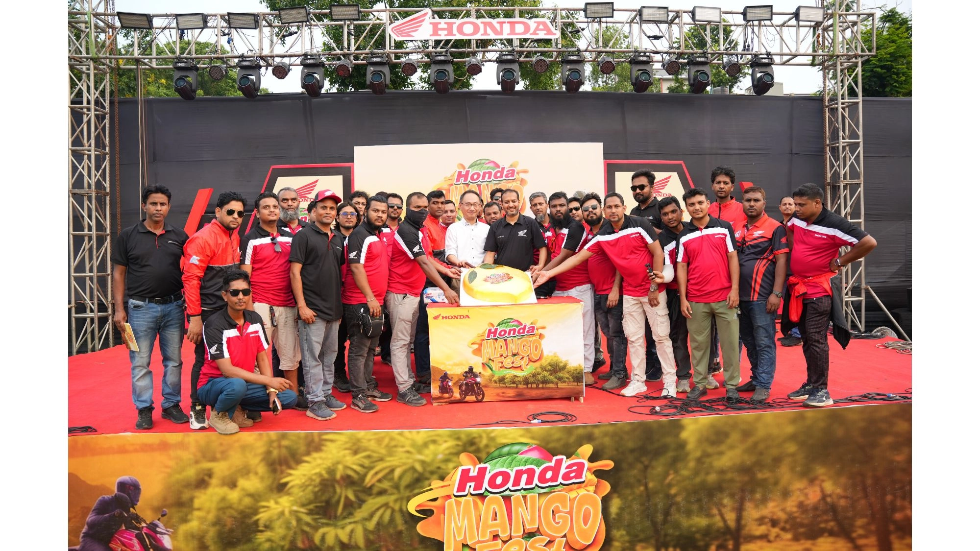 চাঁপাইনবাবগঞ্জে সাফল্যের সাথে উদযাপিত হলো ‘হোন্ডা ম্যাংগো ফেস্ট-২০২৬’