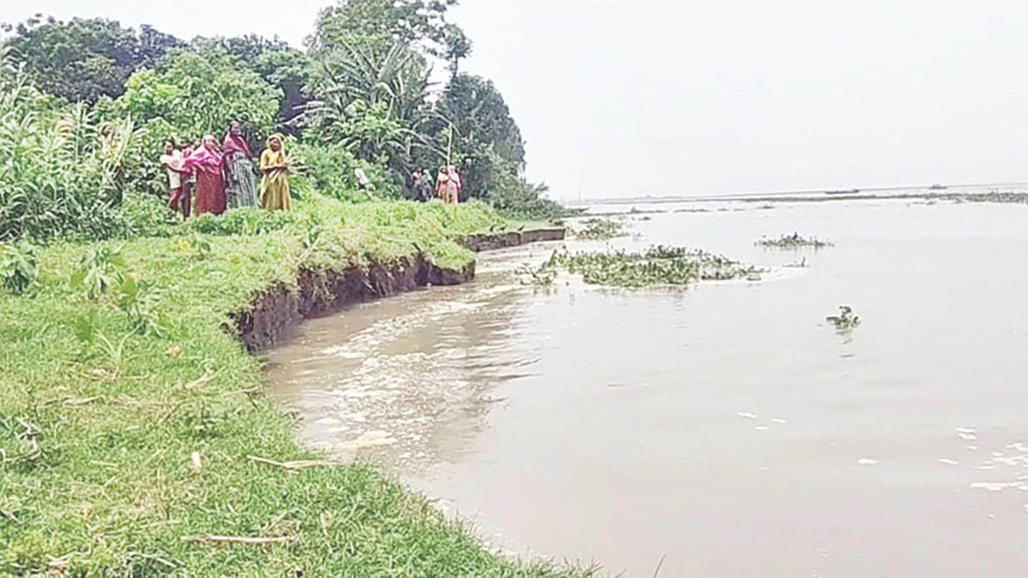গাইবান্ধায় ভাঙন আতঙ্কে আট শতাধিক পরিবার