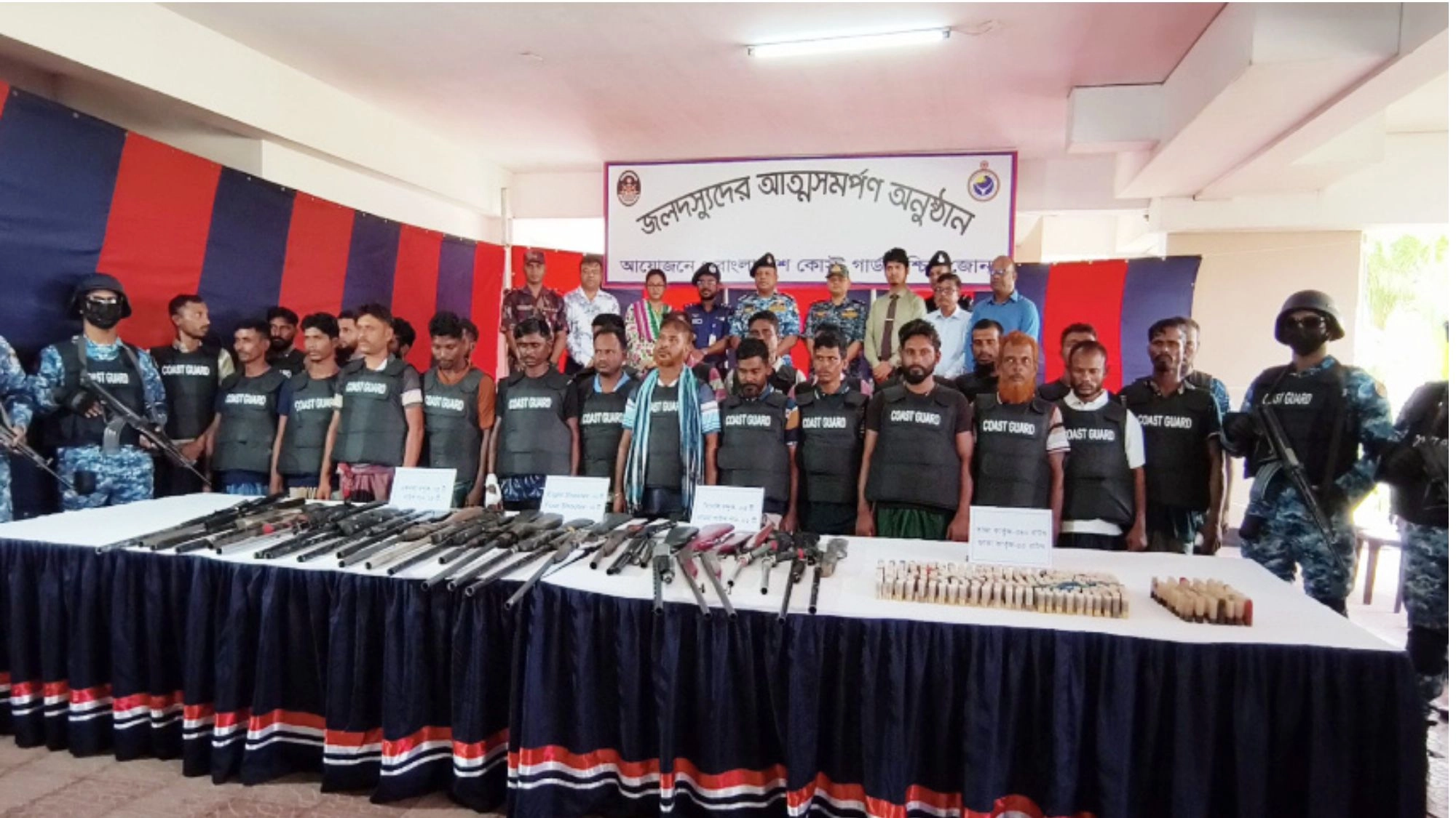 অস্ত্র ছাড়ল জাহাঙ্গীর বাহিনী