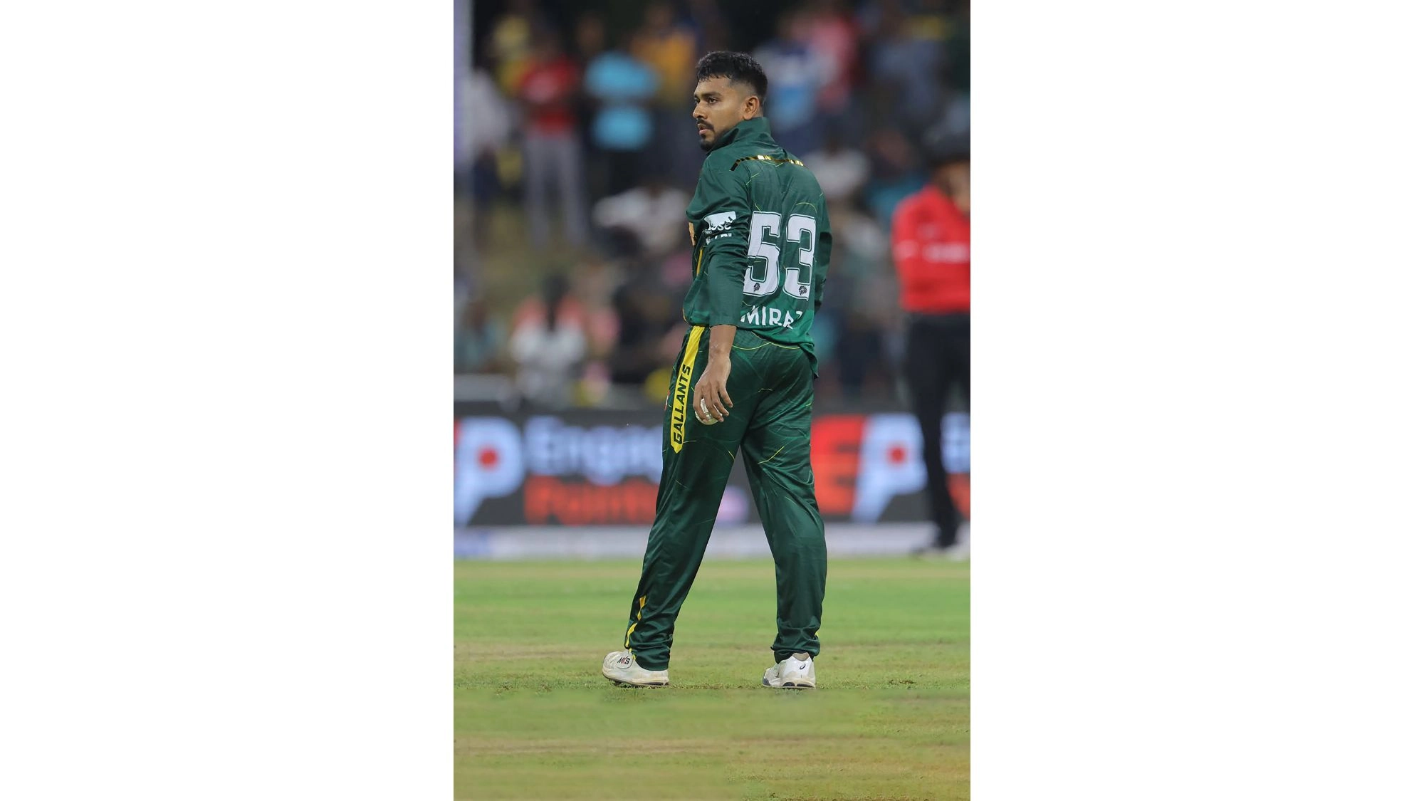 এলপিএল অভিষেকে  ব্যর্থ মিরাজ