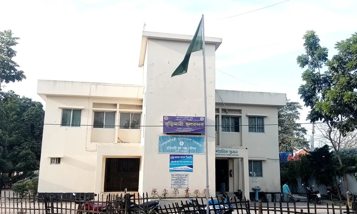 বুড়িমারী স্থলবন্দর। ছবি- রূপালী বাংলাদেশ