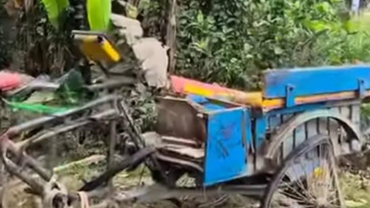 যাত্রীবাহী অটোভ্যান। ছবি : রূপালী বাংলাদেশ